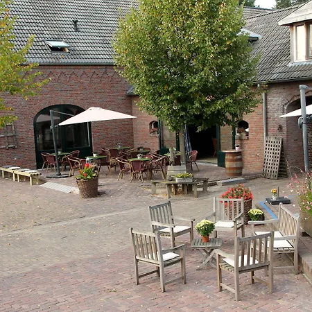 Szálloda De Lindehoeve 3*