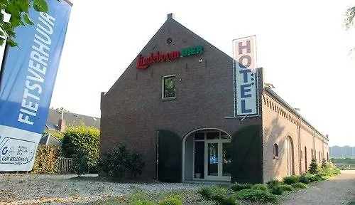 Szálloda De Lindehoeve 3*