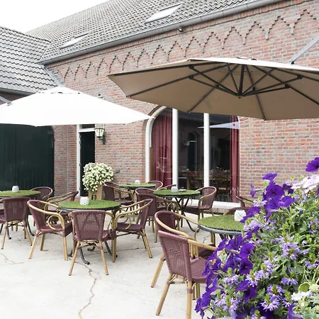 De Lindehoeve Hotel 3*